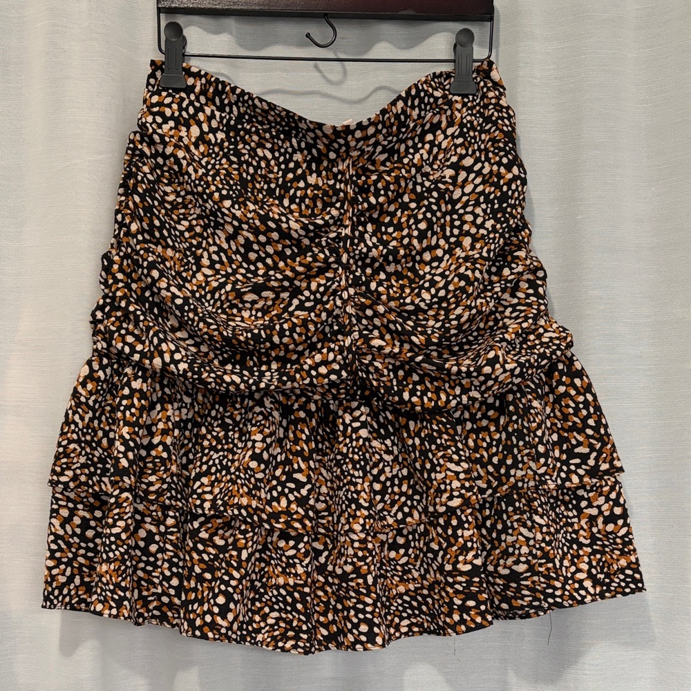 (D18) NWT BCBG Women's Black Tiered Ruffle Skirt Print skirt - Sz. Small 14” W